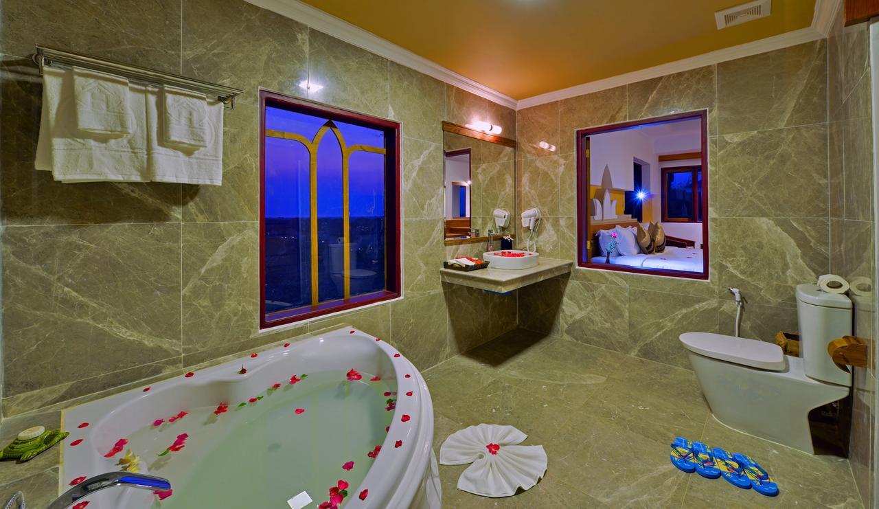 Ananta Inlay Resort Nyaung Shwe Exterior photo